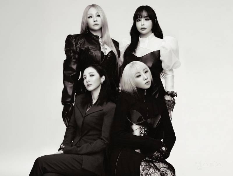 2NE1 4명 멤버가 오늘 공개한 사진.jpg | 인스티즈