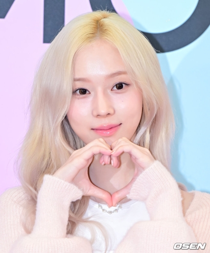 [정보/소식] 에스파 윈터, '엠카' 이어 '뮤뱅'·'음중' 생방도 불참..'숙소 1열' 관람 인증[Oh!쎈이슈] | 인스티즈