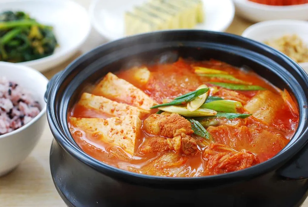 고깃집에 갔는데 사장님이 4개 중에서 하나 서비스로 주겠다고 하심 | 인스티즈