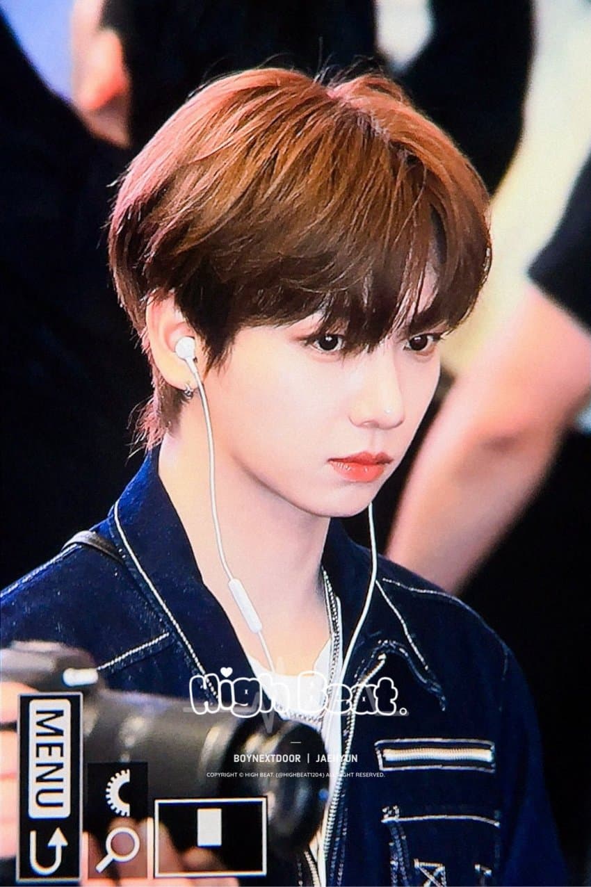 [잡담] 명재현 오늘 공항출국 미쳤따 | 인스티즈