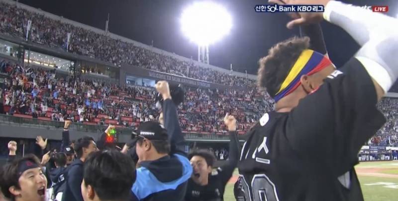 [잡담] 자티비 미리보는(?) 덕아웃 역전홈런 장면 | 인스티즈