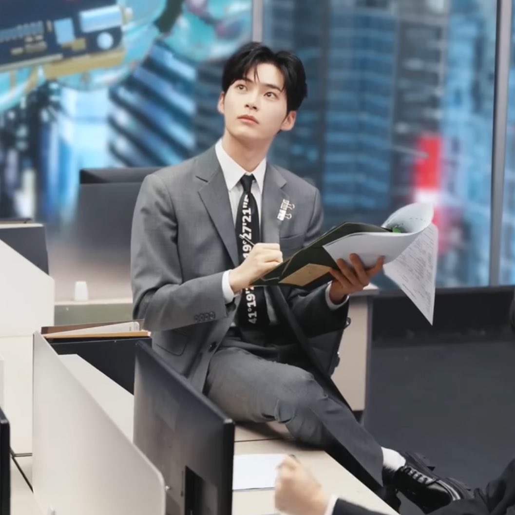 [잡담] 이런 깐머리한 성한빈 사진 더 있을까 | 인스티즈