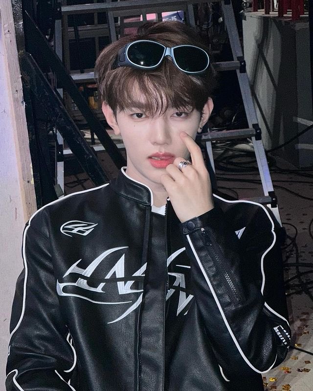 [잡담] 집단지성.. 장하오 이런 보정?은 누가 뭘로 찍어줘야 가능해?? | 인스티즈