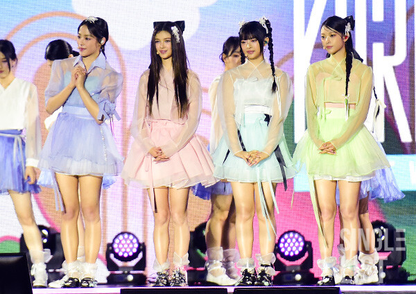 [정보/소식] 뉴진스, 7개 대학축제 수익금 기부…日오리콘 데일리 1위 | 인스티즈