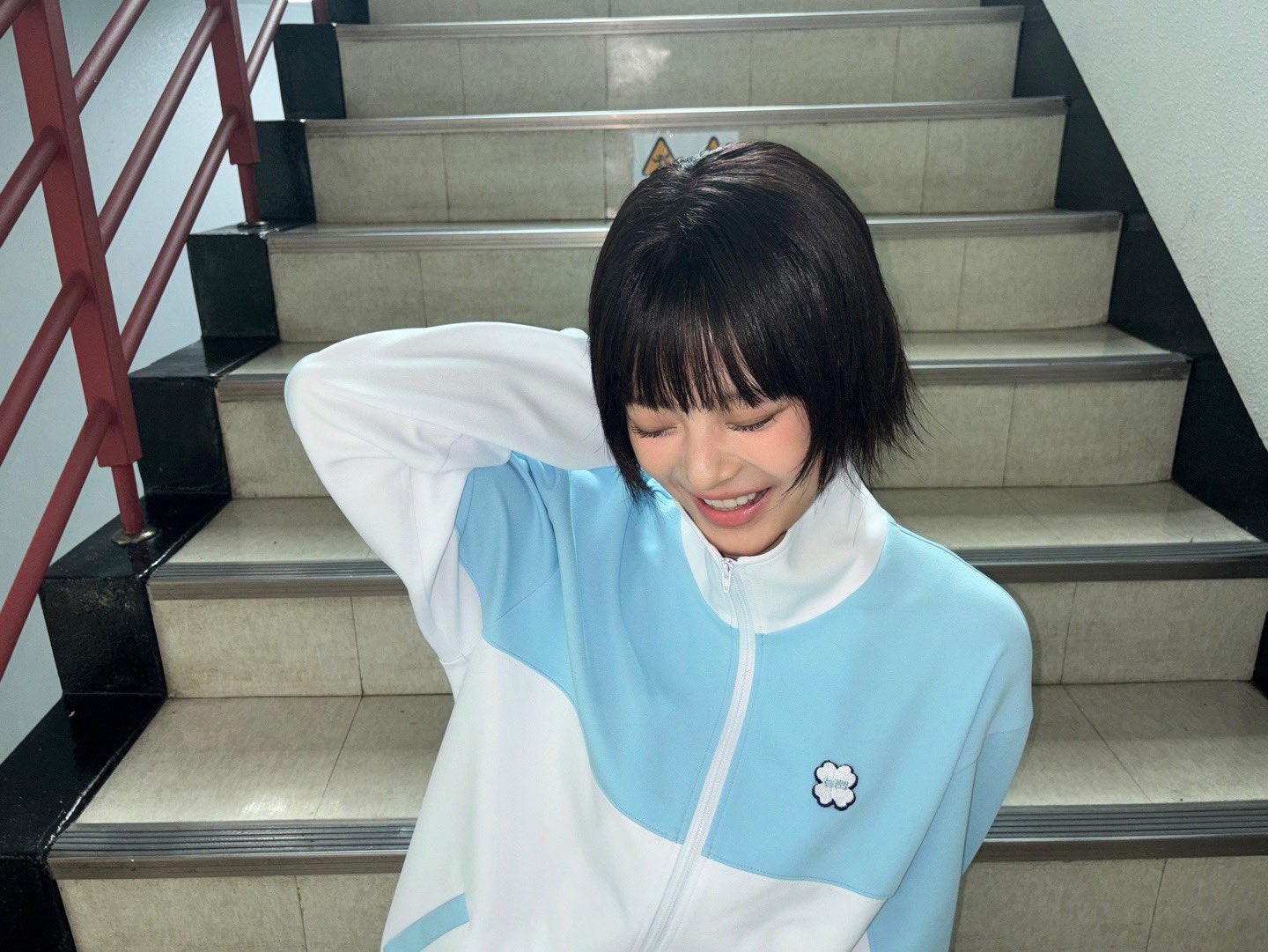 [잡담] 뉴진스 하니 섀도우 블러셔 립 뭔가요... | 인스티즈