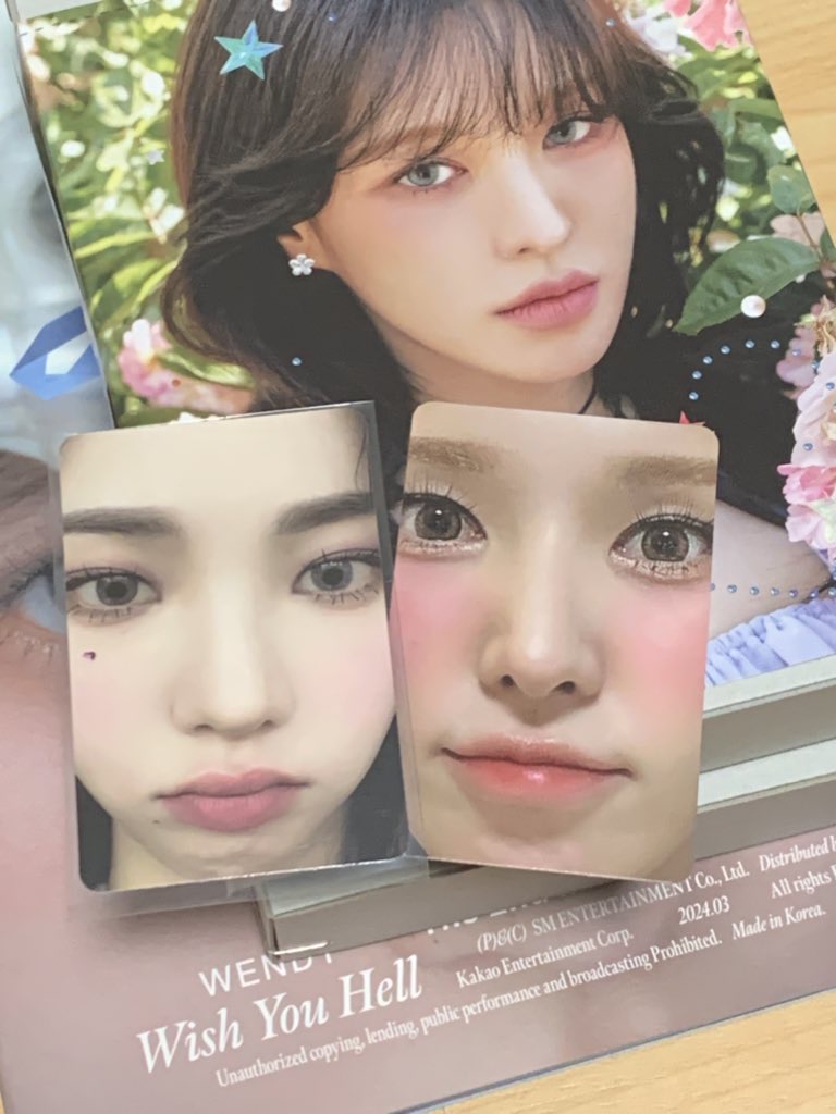 점점 진화한다는 아이돌 포카 포즈 | 인스티즈