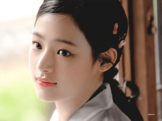 [잡담] 뉴진스에는 리더가 없다지만 | 인스티즈