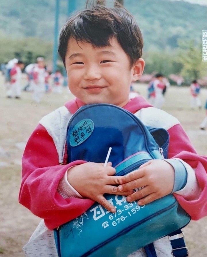 [잡담] 변우석 자기가 그렇게 많이 웃고 있는줄은 몰랐다니 | 인스티즈