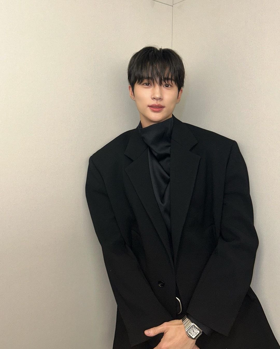 [잡담] 변우석 작년이랑 올해 | 인스티즈