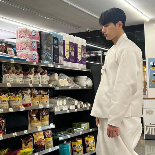 퍼컬이 조선시대인 한 배우의 한복 착장 모음.jpg | 인스티즈