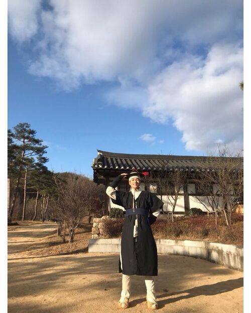 퍼컬이 조선시대인 한 배우의 한복 착장 모음.jpg | 인스티즈