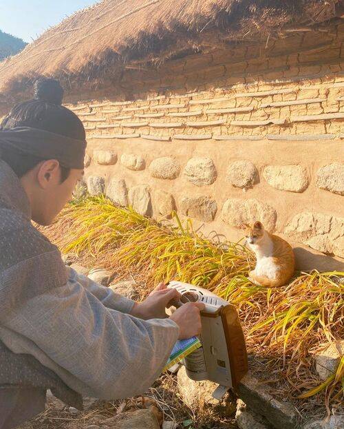 퍼컬이 조선시대인 한 배우의 한복 착장 모음.jpg | 인스티즈