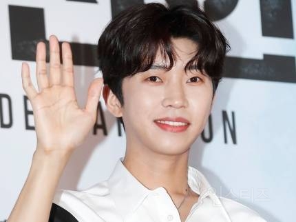 내 결혼식에 임영웅 아이유 유재석 중에서 한명 공짜로 초대 가능하다면?.jpg | 인스티즈
