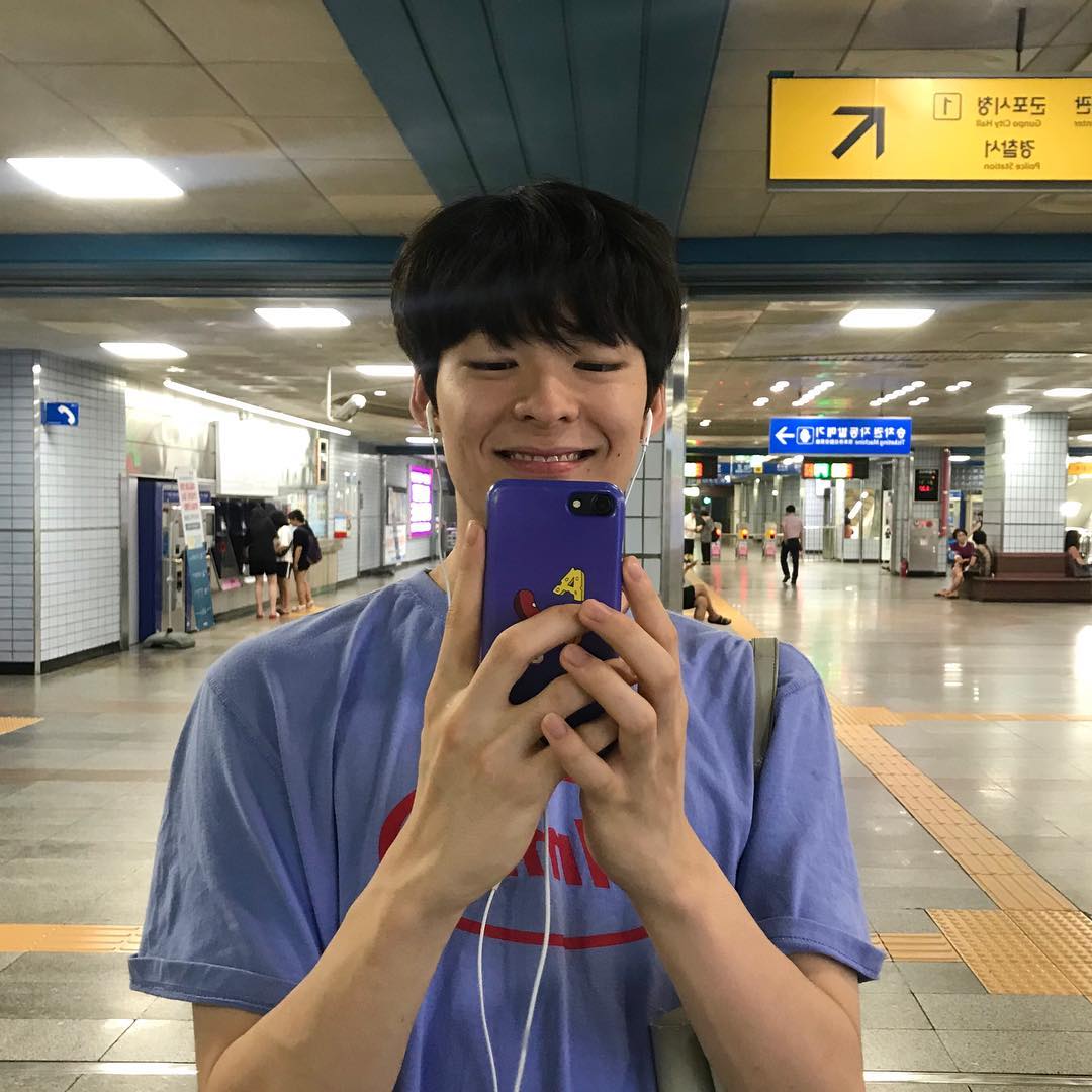 [잡담] 송건희 퍼스널컬러 줄이어폰임 (사실 아님) | 인스티즈