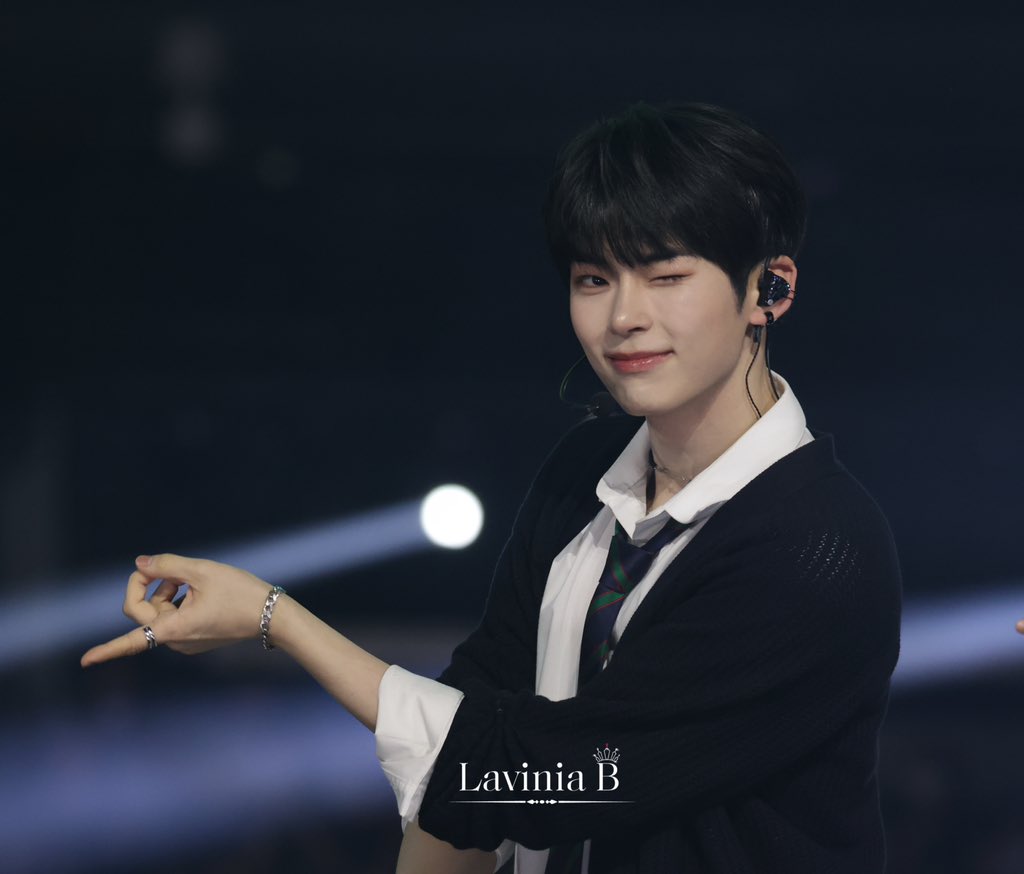 [잡담] 성한빈 이 사진 봐 | 인스티즈