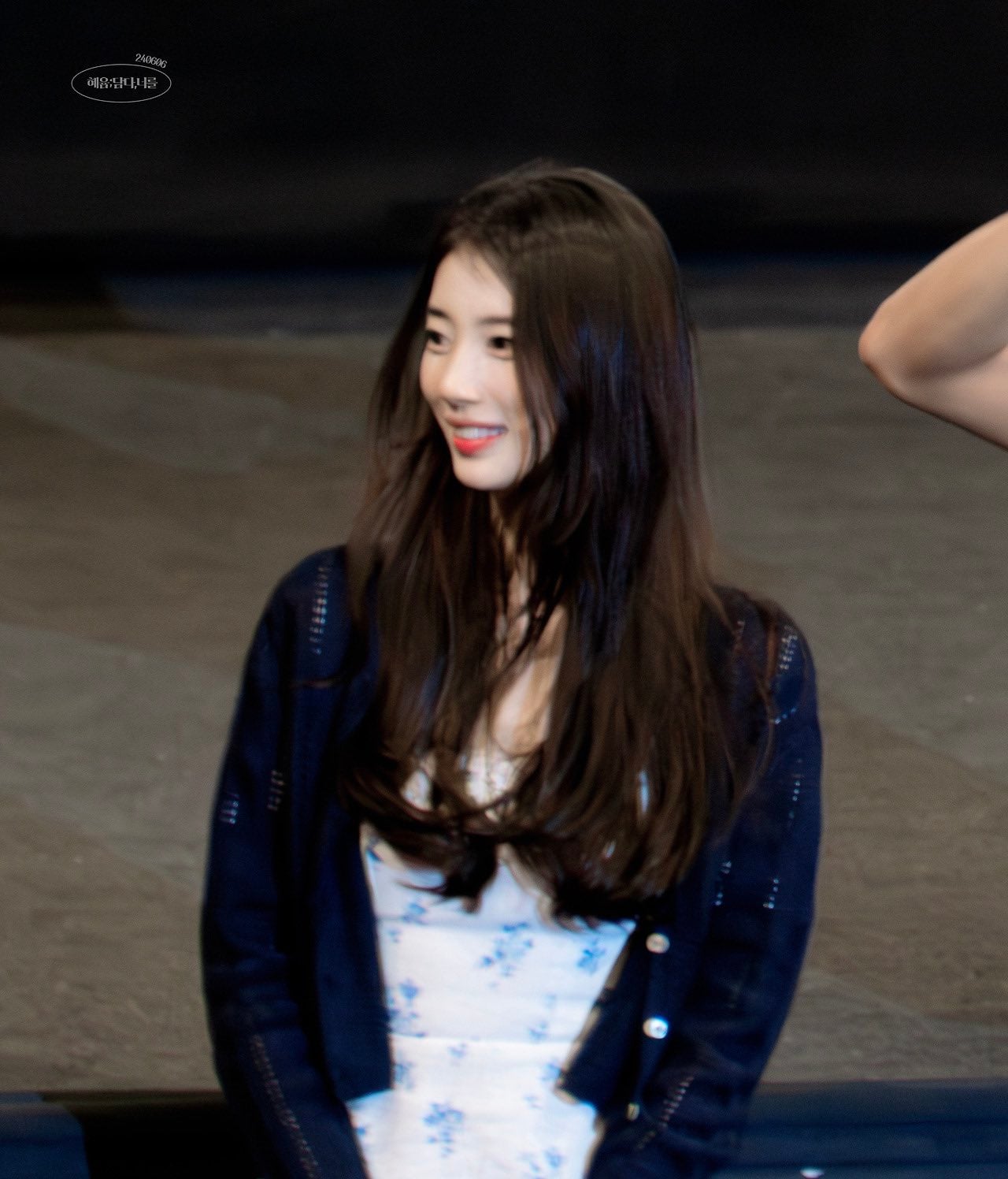 [잡담] 수지 미모 진짜 무슨 일이야 | 인스티즈