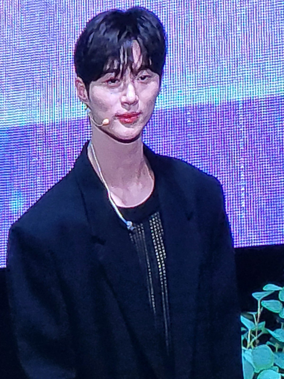 [잡담] 옷 왜 갈아입으세요 변우석씨?? | 인스티즈