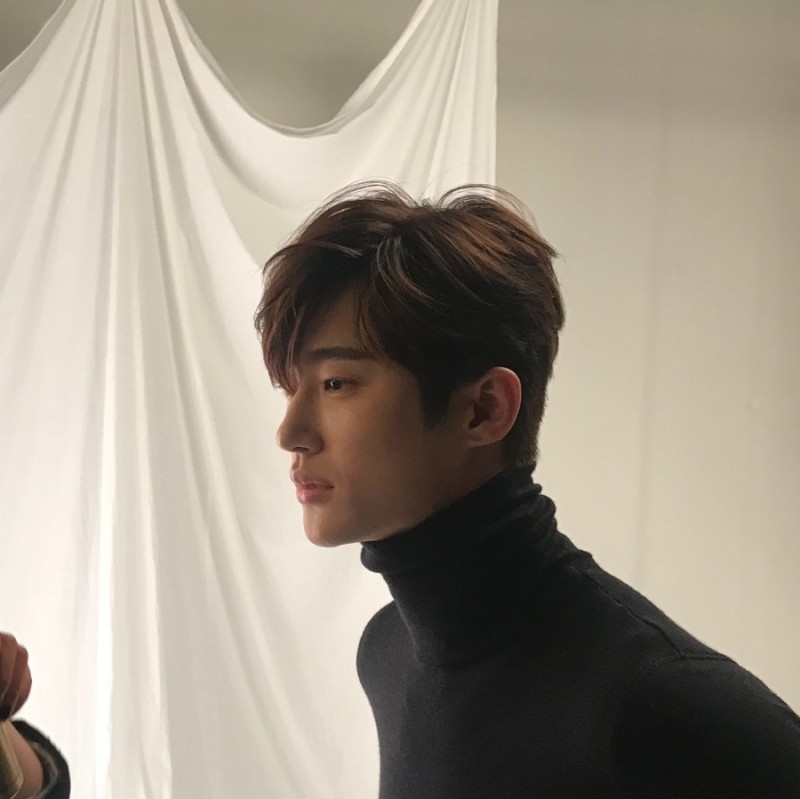 [잡담] 변우석 햇살남주 vs 버석남주 뭐가 더 좋아?? (짤많음 주의.. | 인스티즈
