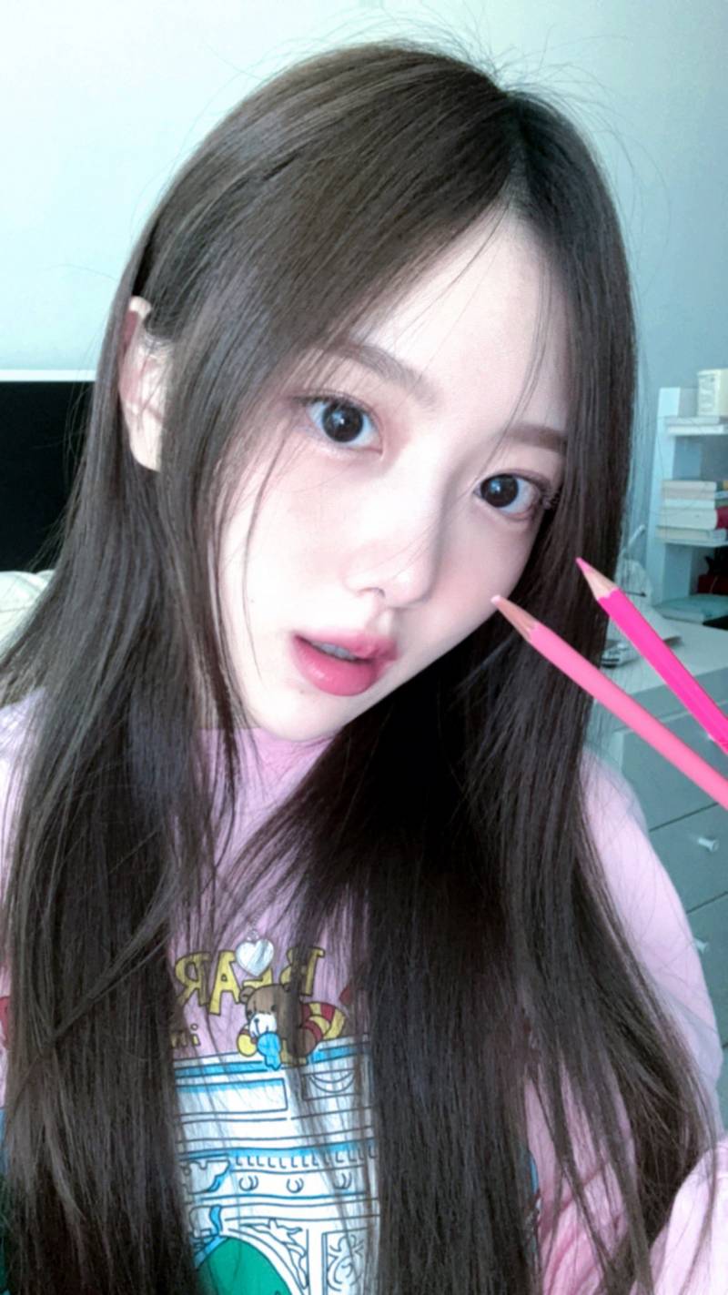 어릴 때 그대로 자랐다는 걸그룹 멤버 비주얼 | 인스티즈