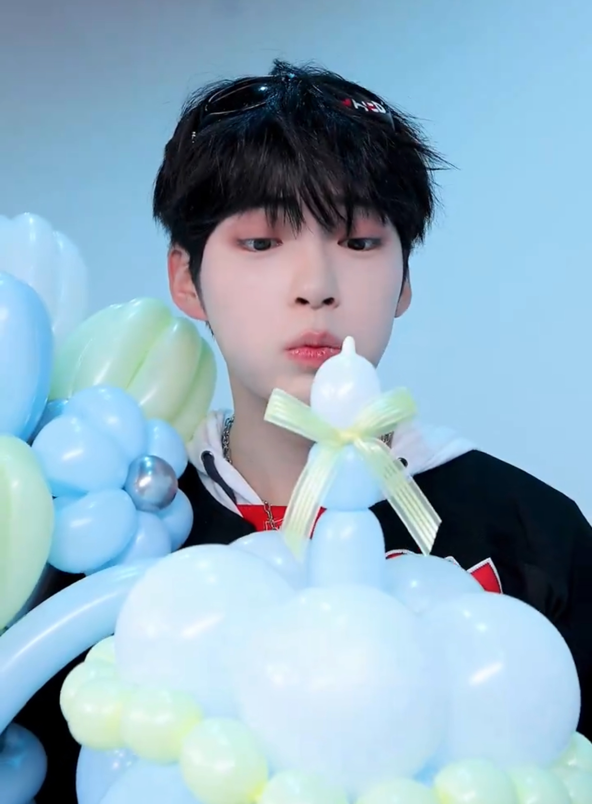 [잡담] 성한빈 엠카 생일 영상왔다 | 인스티즈