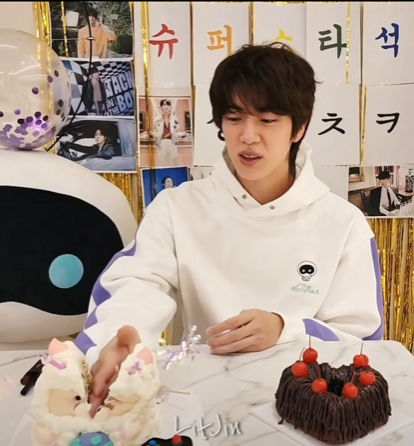 [잡담] 우울할 때마다 주기적으로 보는 아이돌 망한 생일 라방 | 인스티즈