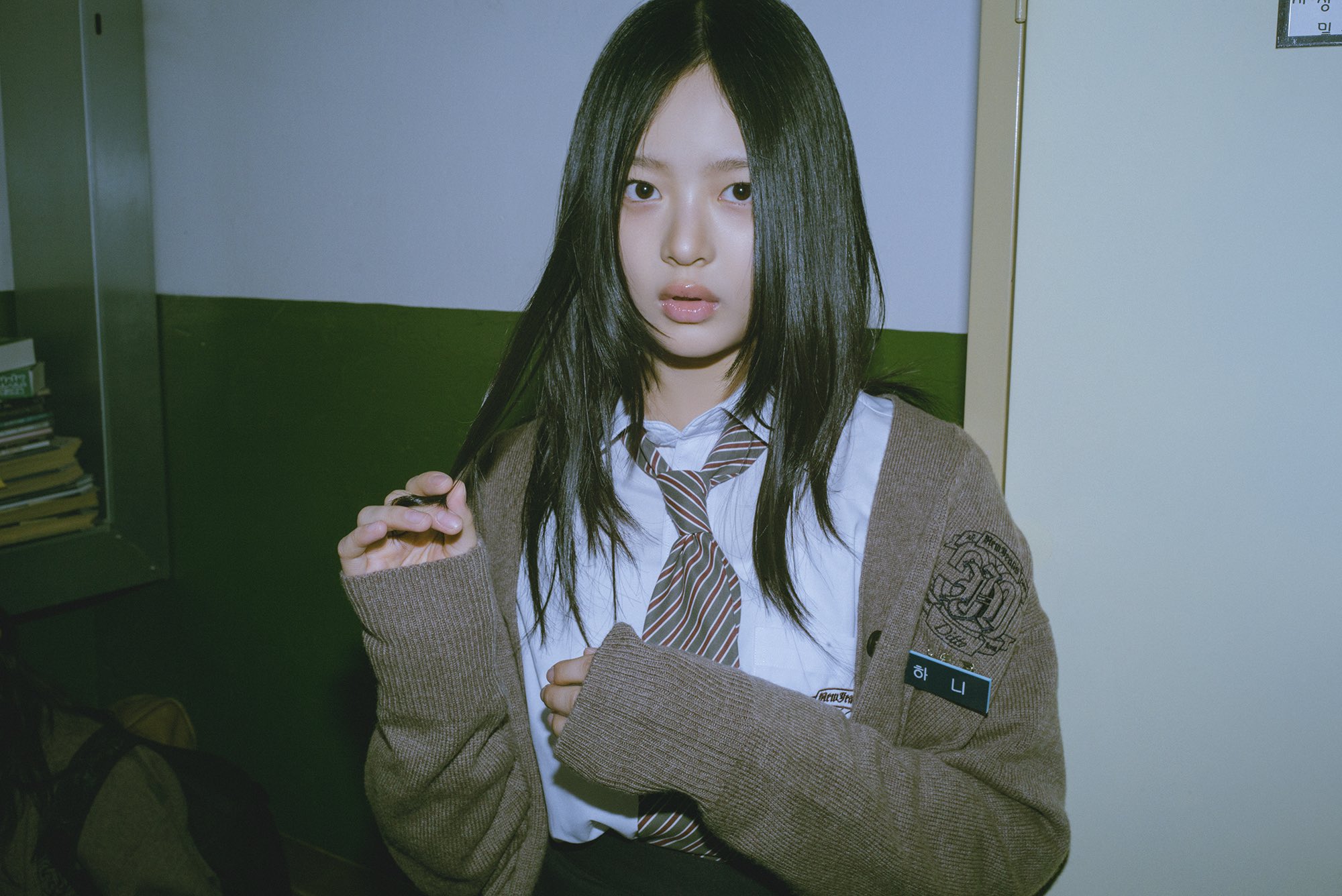 [잡담] 뉴진스 하니 교복 명찰 팜하니 세글자로 해줘서 좋았대 | 인스티즈