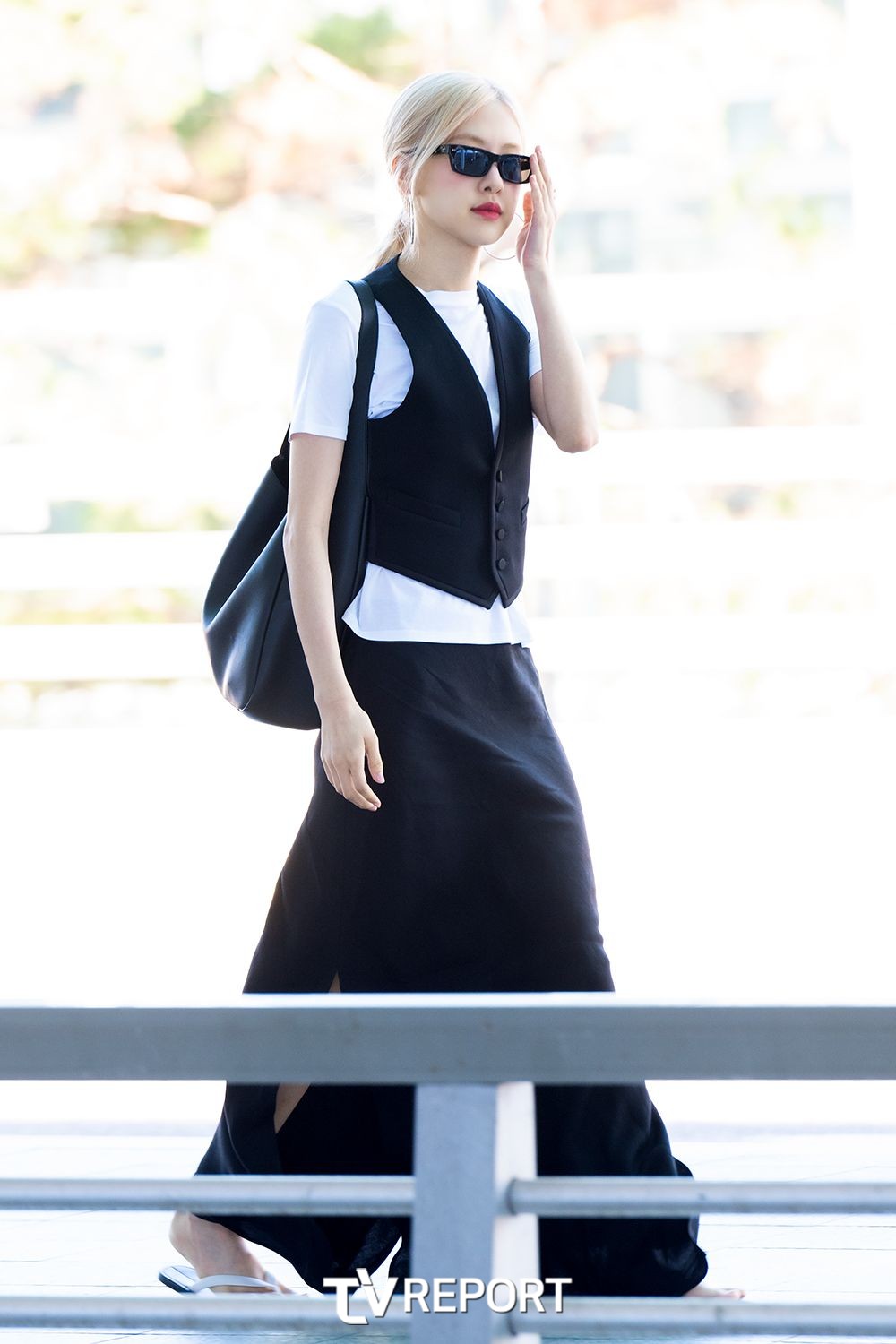 [잡담] 로제 출국 옷 엄청 심플한데 예뻐 | 인스티즈