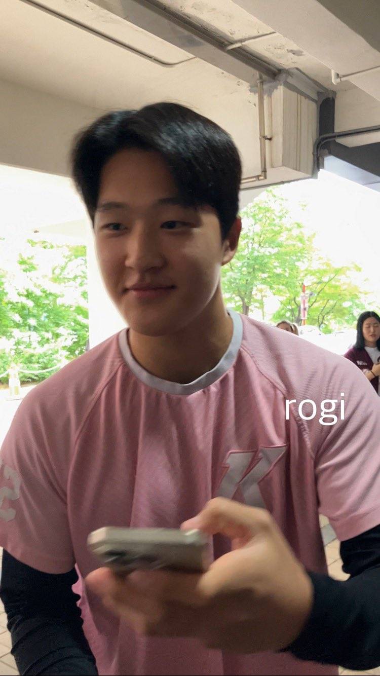 [잡담] 하 속상하니까 이거보고 다들 기분 풀길 🌱얼라 테라피🌱 | 인스티즈