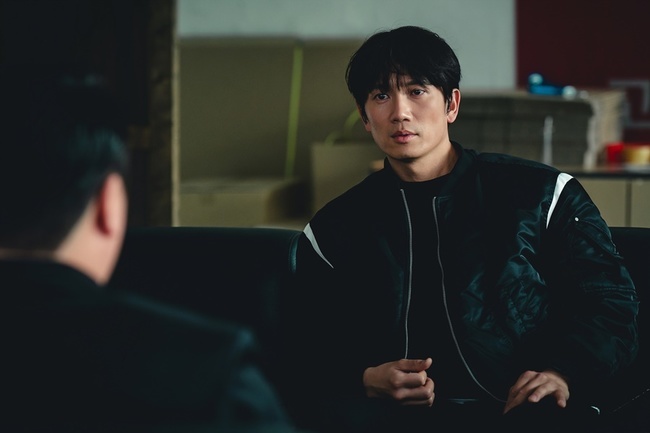 [정보/소식] '커넥션' 지성, 형사 완벽 빙의기싸움에 포커페이스까지 "감동 안기는 배우” | 인스티즈