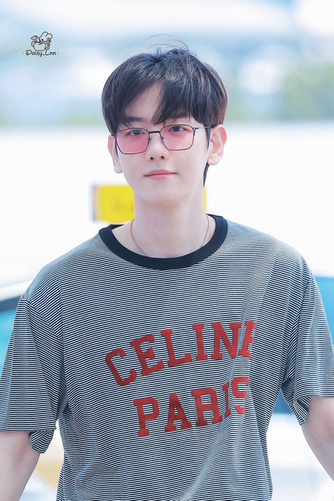 [잡담] 백현이 오늘 공항 착장 좋다 | 인스티즈