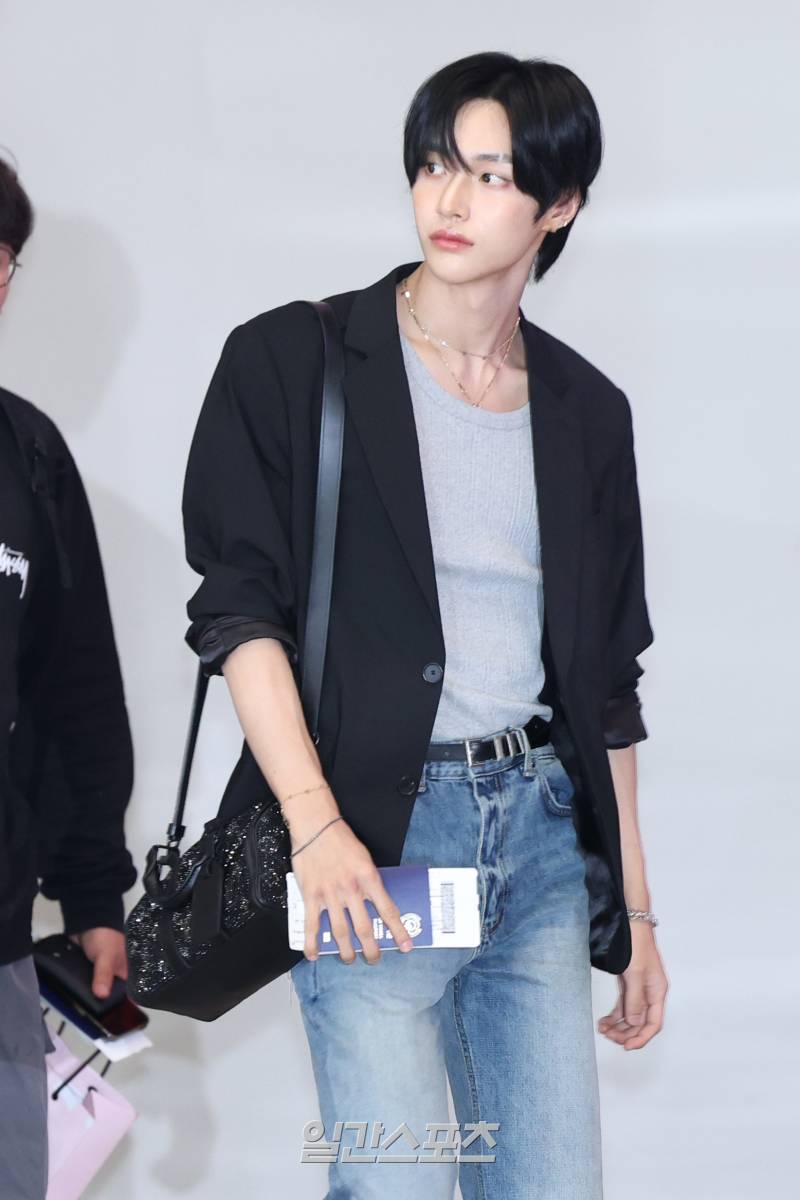 [잡담] 원빈 오늘 공항 기사사진 미쳤나봐 | 인스티즈