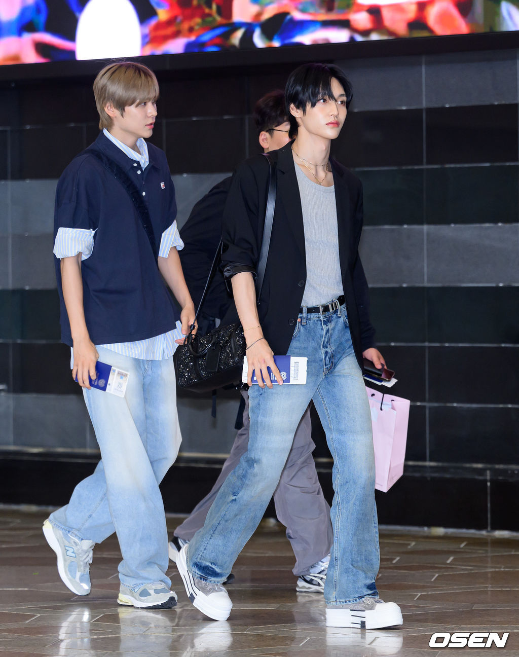 [잡담] 원빈 오늘 공항 기사사진 미쳤나봐 | 인스티즈