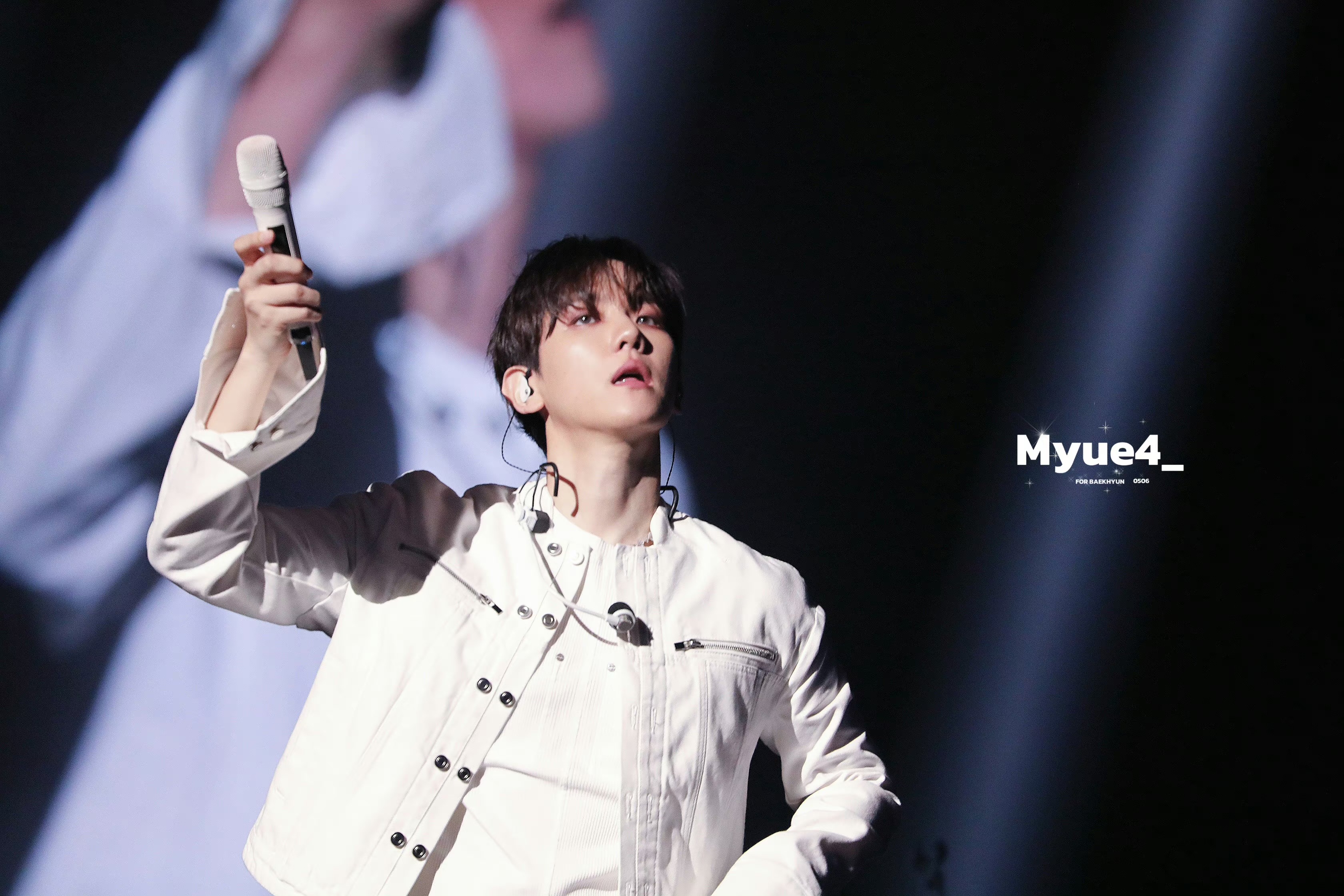 [미디어] 240629 Lonsdaleite in Macau 백현 고화질💎✨🐶 | 인스티즈