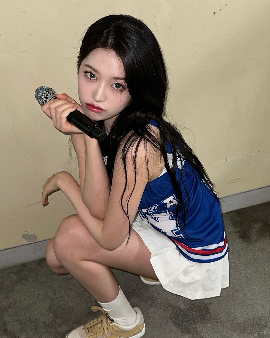 '인간 파란색' 인 것 같은 아이브 멤버.jpg | 인스티즈