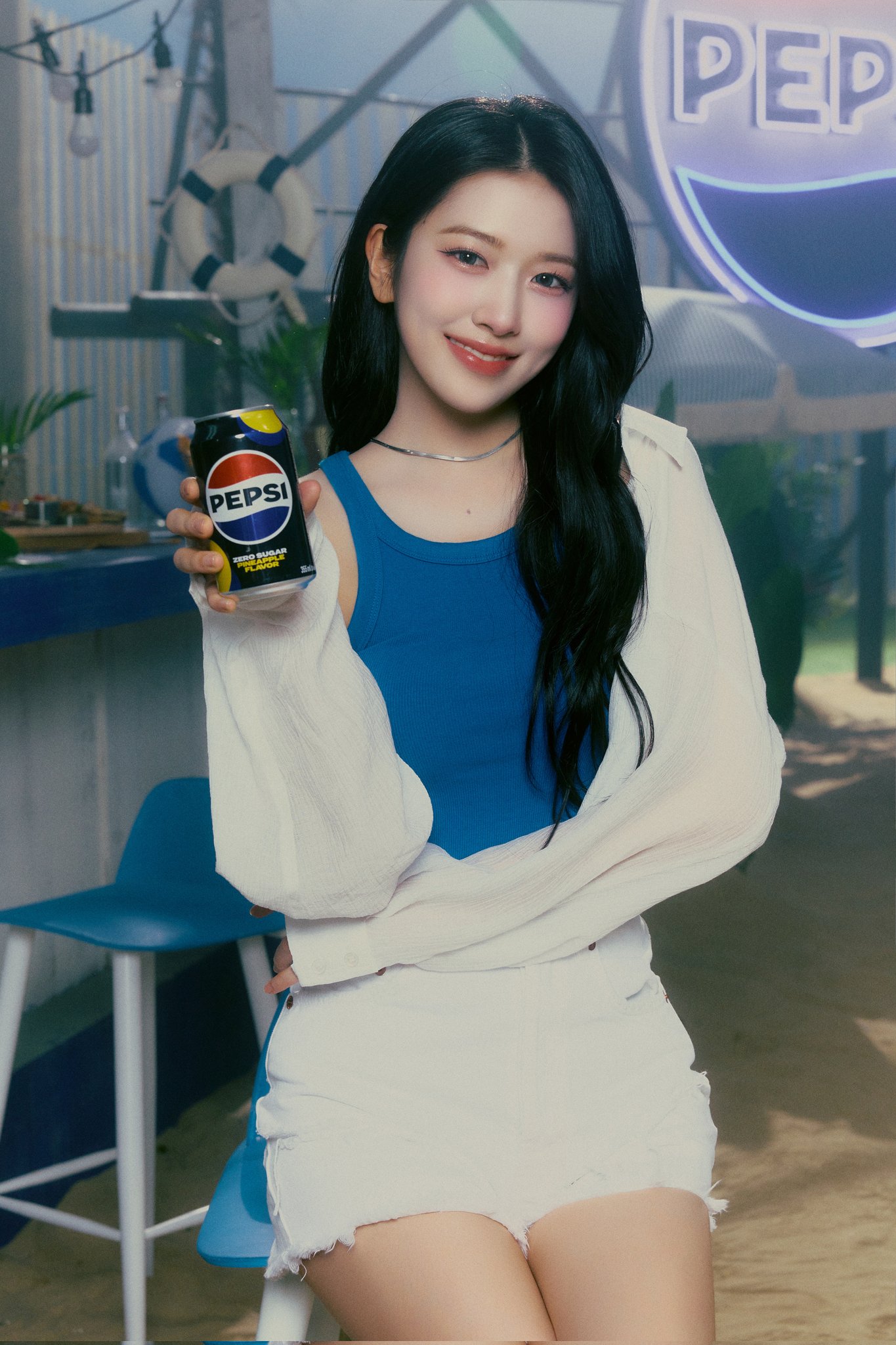 '인간 파란색' 인 것 같은 아이브 멤버.jpg | 인스티즈