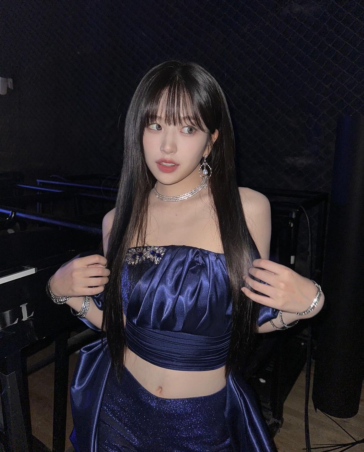 '인간 파란색' 인 것 같은 아이브 멤버.jpg | 인스티즈
