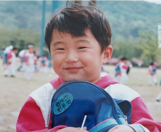 [잡담] 변우석 뭐냐 어렸을 때 짱귀네 | 인스티즈