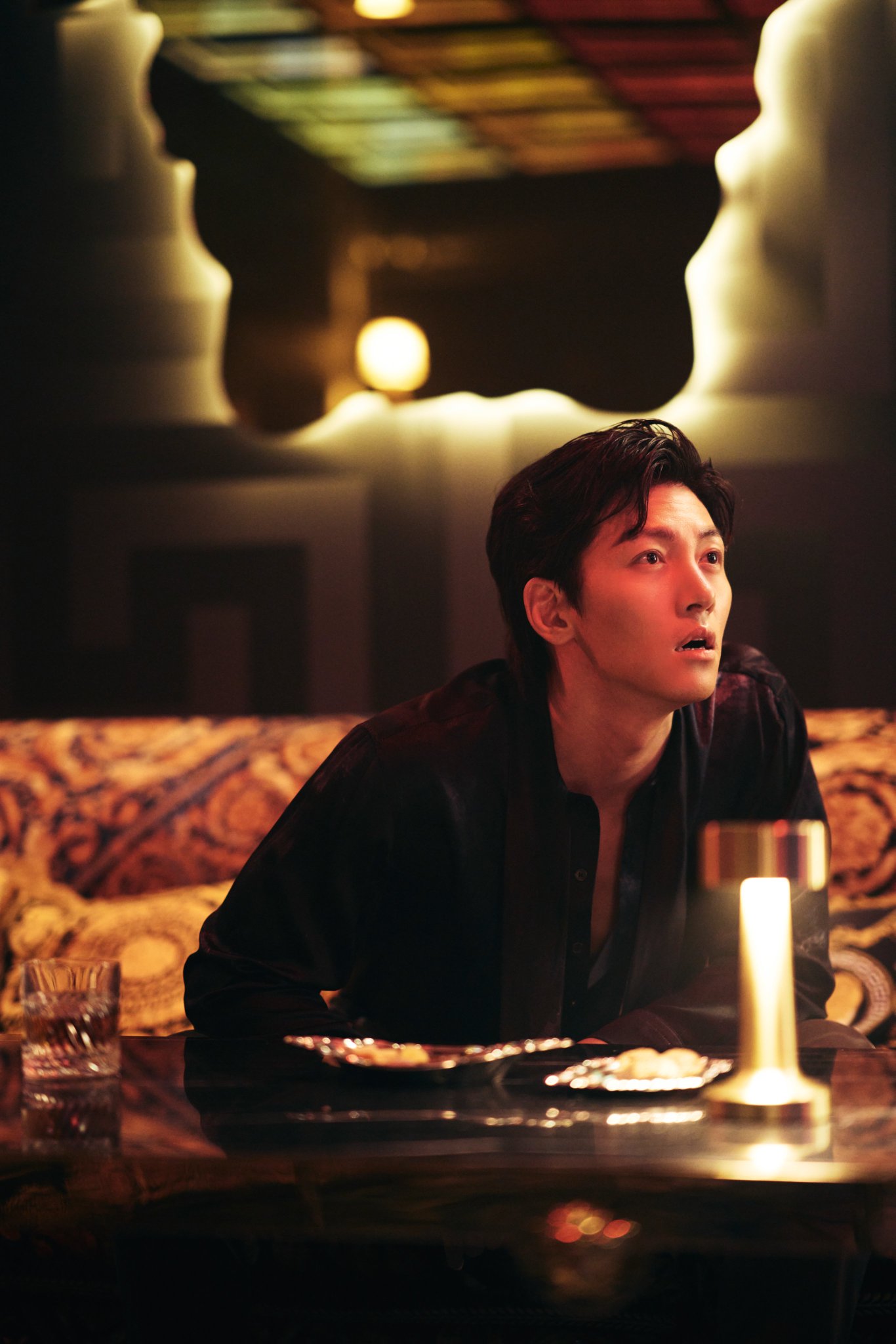[정보/소식] "향수 뿌린 미친 개”…'리볼버' 지창욱, 역대급 캐릭터로 돌아온다 | 인스티즈
