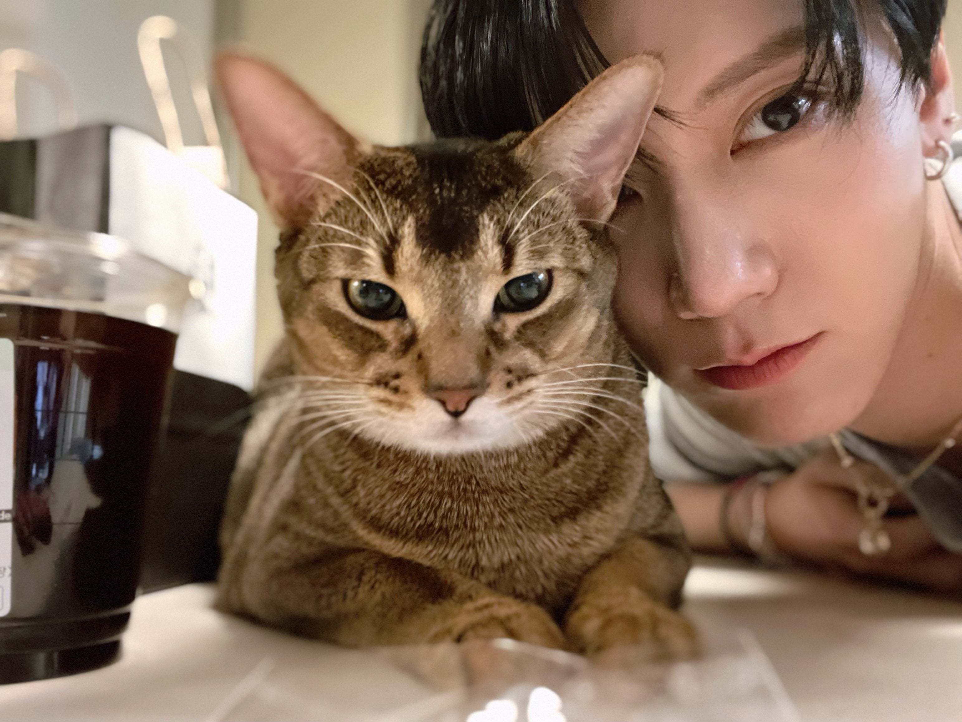 숙소에서 같이 사는 강아지 고양이 마저 웃수저라는 SM 남자아이돌 | 인스티즈