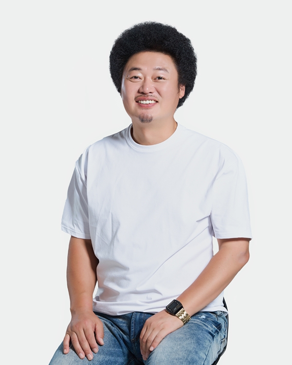 [정보/소식] '자연인' 윤택, 10년 만에 새 둥지 찾았다…김미려 소속사와 전속계약 [공식] | 인스티즈
