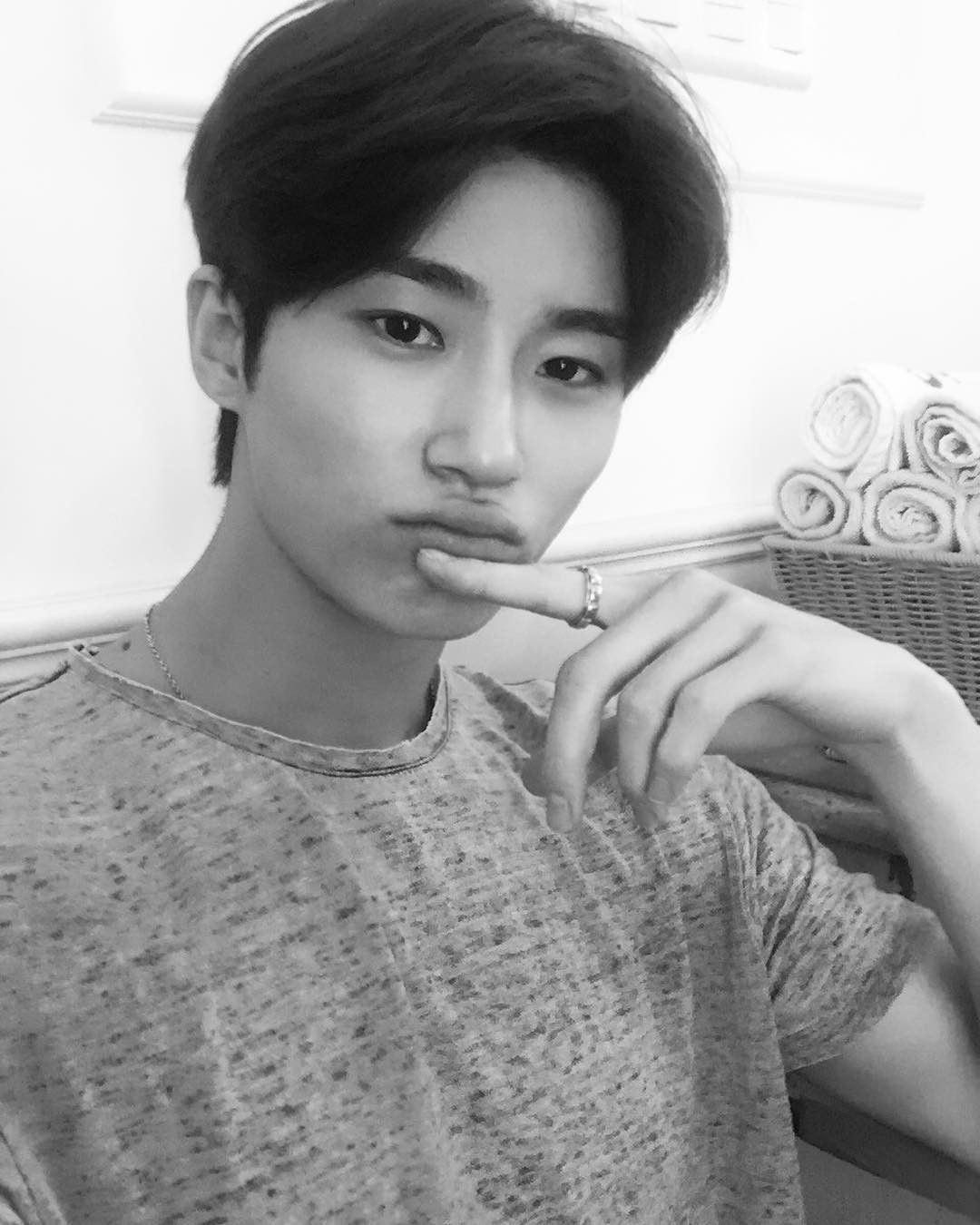 [잡담] 변우석 셀카 좋아하는데,,, | 인스티즈