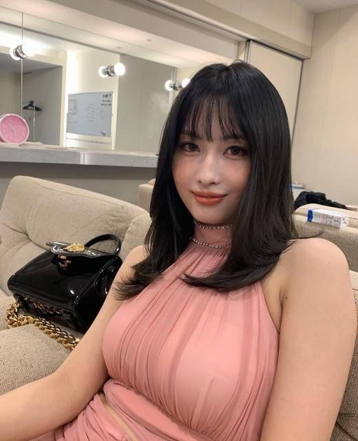 [잡담] 닮았다고 들은 사람들인데 특징이 머같어??? | 인스티즈