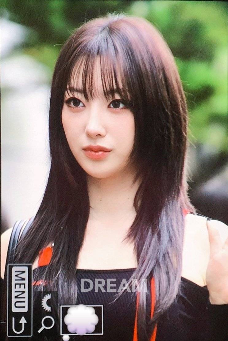 오늘자 뮤뱅 출근길 핫걸 그 자체였던 하이키 리이나.jpg | 인스티즈