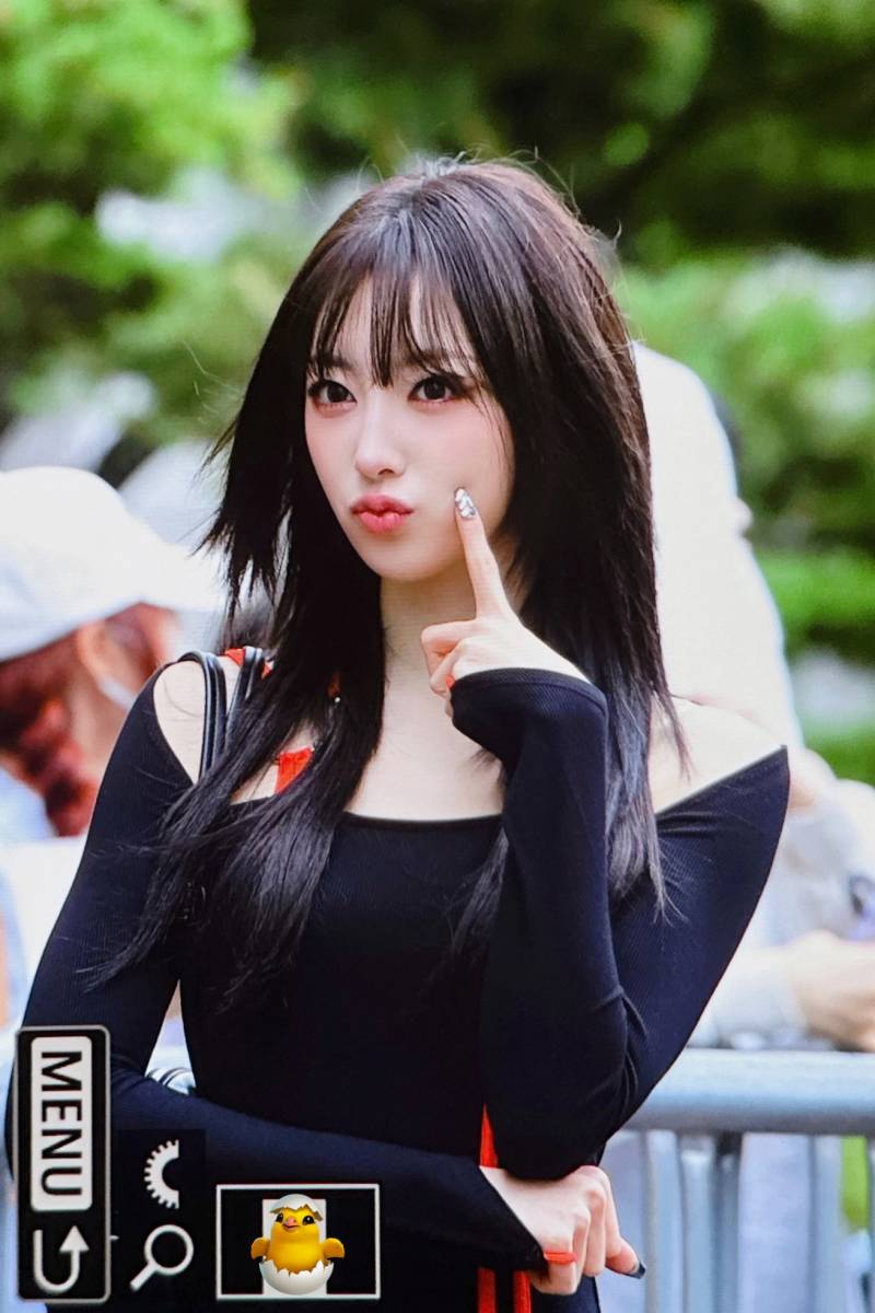 오늘자 뮤뱅 출근길 핫걸 그 자체였던 하이키 리이나.jpg | 인스티즈