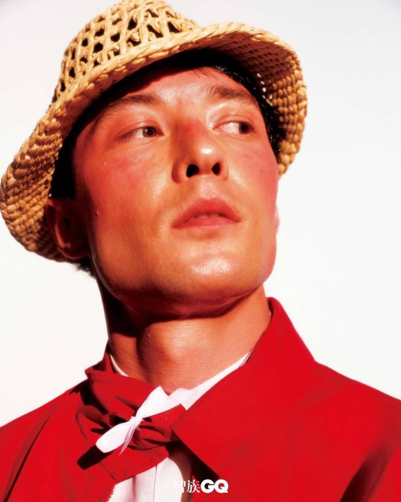 현재 난리난 중국 GQ 열사병 주제 화보.JPG (후방) | 인스티즈
