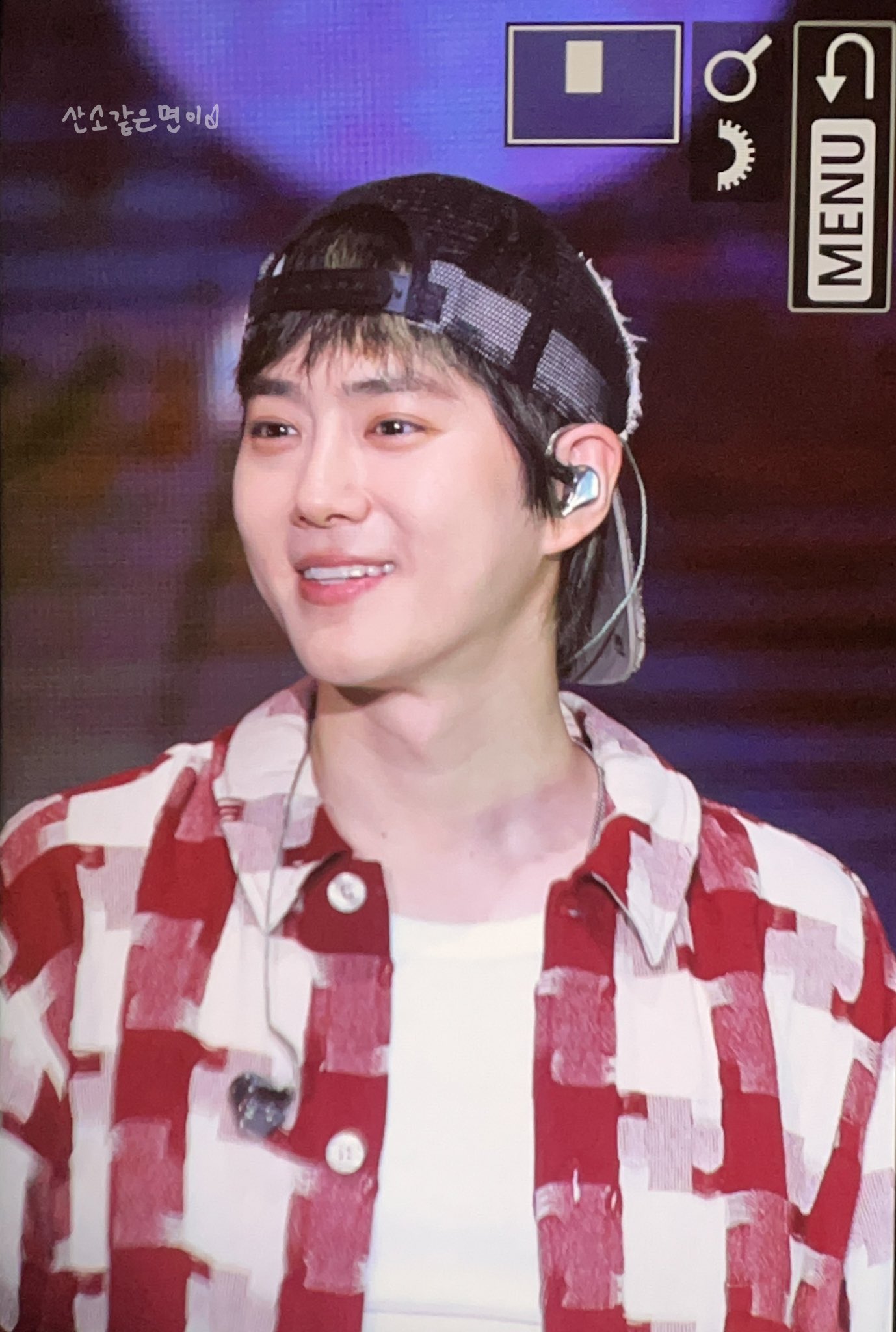 [잡담] 수호 오늘도 데뷔초 느낌난다 | 인스티즈