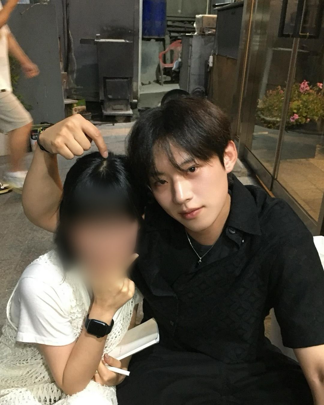 [잡담] 와 진짜 유사 퍼먹여주는 아이돌같이 나옴... | 인스티즈
