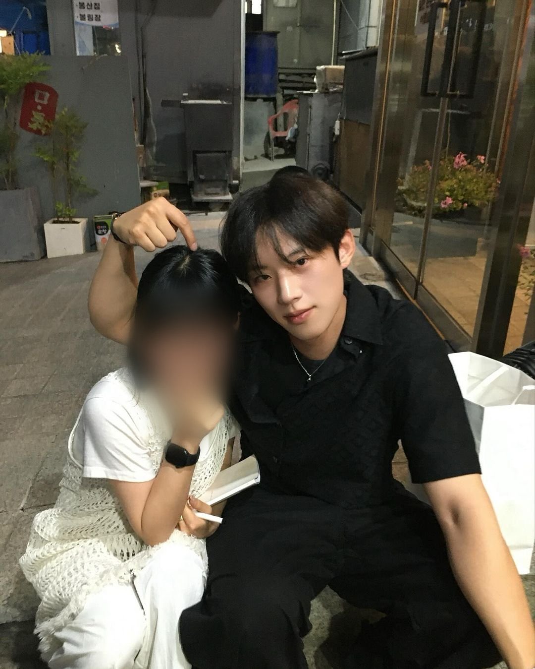 [잡담] 와 진짜 유사 퍼먹여주는 아이돌같이 나옴... | 인스티즈