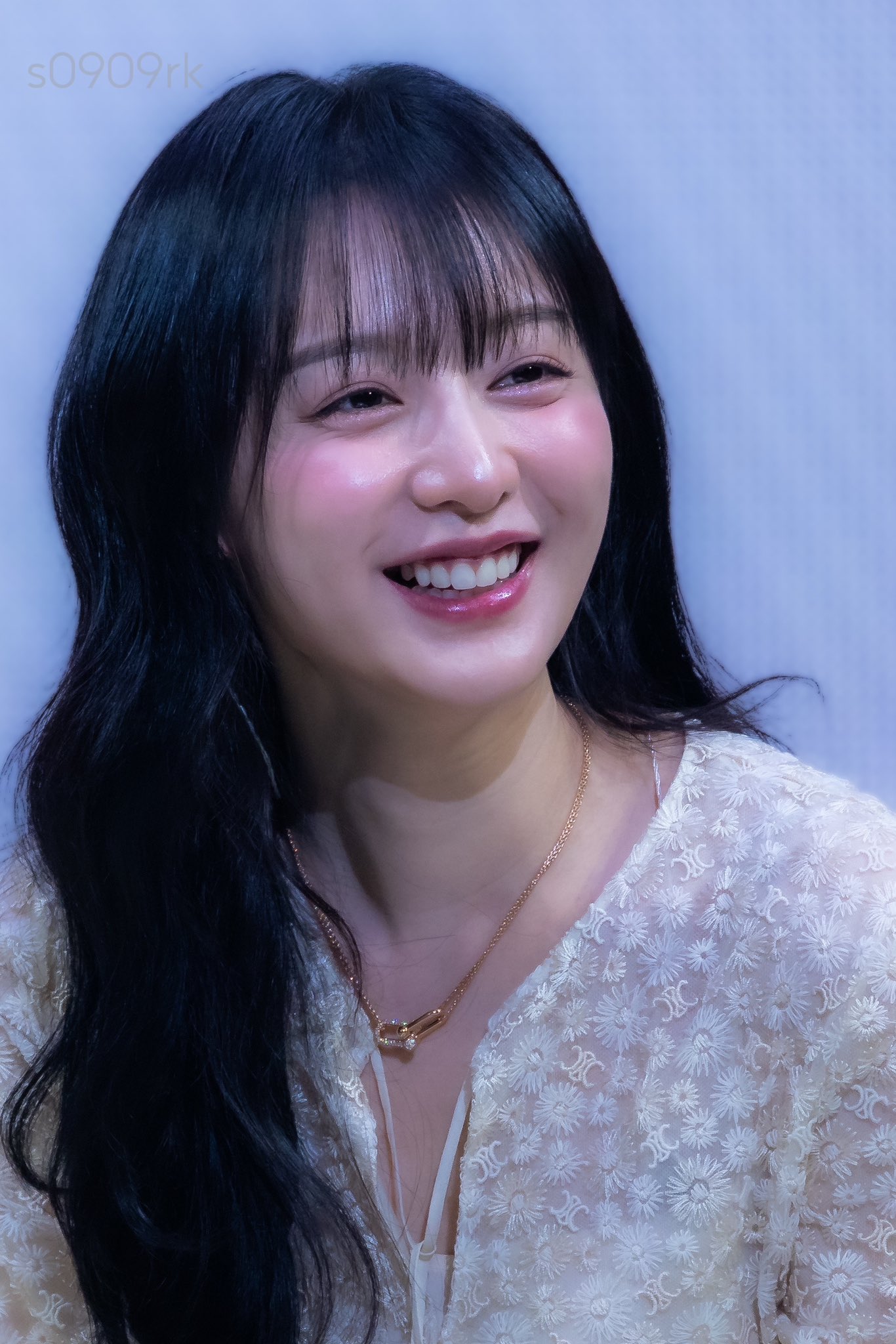 [잡담] 햇살 김지원도 좋지만 나는 우는 김지원도 좋다.. | 인스티즈
