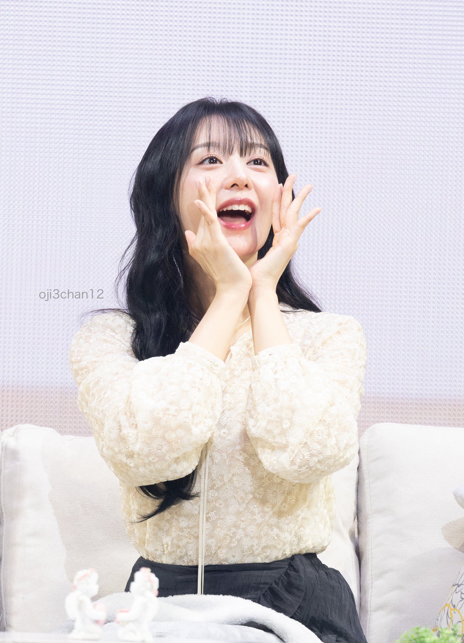 [잡담] 햇살 김지원도 좋지만 나는 우는 김지원도 좋다.. | 인스티즈